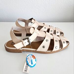 NWT Seychelles Fisherman Farrah Memory Foam Studded Sandals Women 10 Wide Width